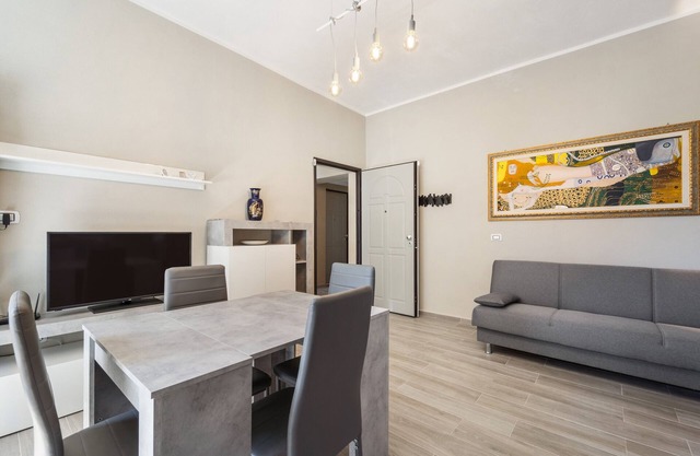 Ferienhaus 'Appartamento Elegante Carbonia' mit Balkon, WLAN und Klimaanlage