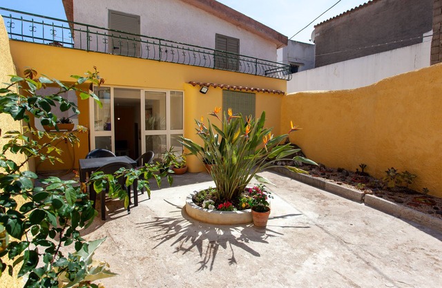 Ferienhaus 'Appartamento Irgoli - Sardegna' mit Terrasse, Wi-Fi und Klimaanlage
