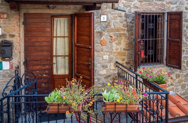 Ferienhaus Aramo House mit Bergblick, Terrasse und WLAN