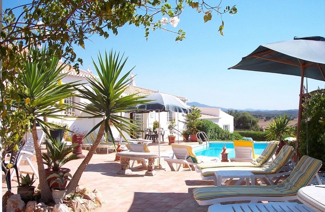 Geräumiges Ferienhaus in Portimão mit eingezäuntem Garten
