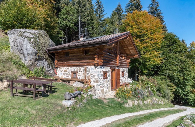 Ferienhaus "Baita Pizabornè" mit Bergblick und Garten