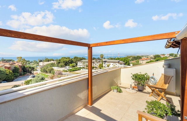 Ferienhaus "Bilocale Panoramico" mit Meerblick, Garten und Klimaanlage