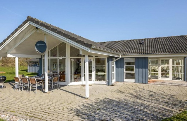 Holiday Home Bara - 600m from the sea by Interhome