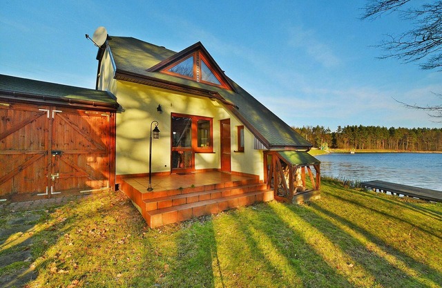 Ferienhaus am See, mit Kamin, Rosnowo