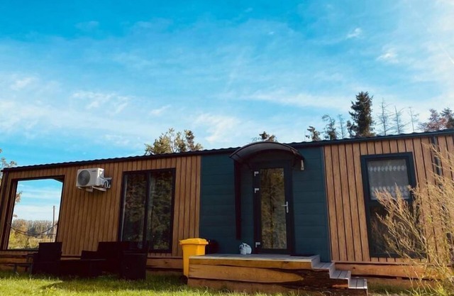 Ferienhaus in Nowe Warpno mit Garten