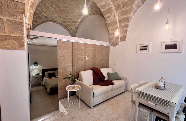 Ferienwohnung Kardinal, ein typisches Haus, sqm. 45, nur wenige Meter von den Panoramaterassen und der Altstadt.