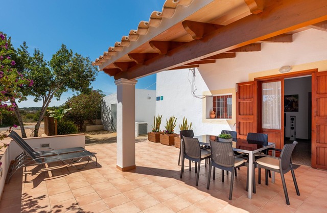 Ferienhaus 'Ca Ses Celleres' mit privater Terrasse, privatem Garten und WLAN