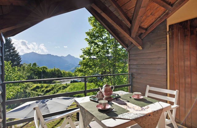 Ferienhaus 'Careggine' mit Bergblick, privater Terrasse und Wi-Fi