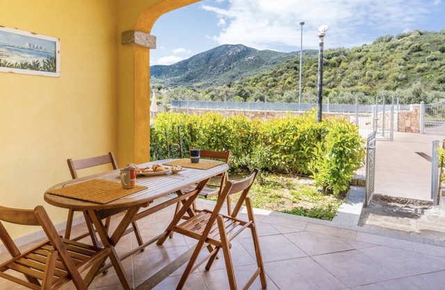 Holiday Home 'Casa Brandinchi' with Mountain View, Wi-Fi and Air Conditioning