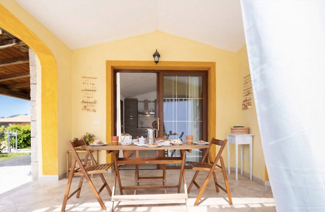 Holiday Home 'Casa Capo Coda Cavallo' with Shared Pool, Wi-Fi and Air Conditioning