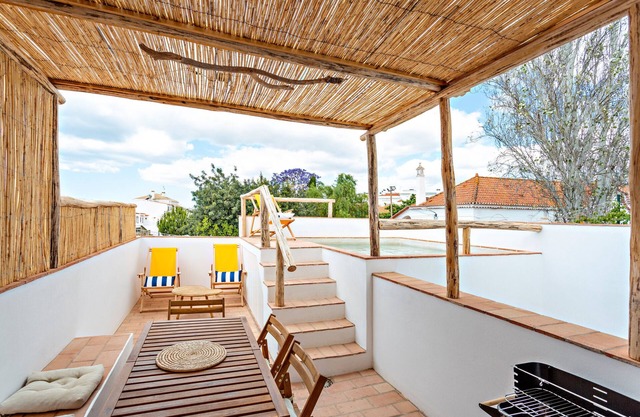 Ferienhaus 'Casa Dos Avos' mit privatem Pool, Wi-Fi und Klimaanlage
