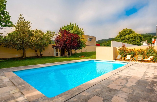 Ferienhaus 'Casa Das Camelias' mit Meerblick, privatem Pool und WLAN