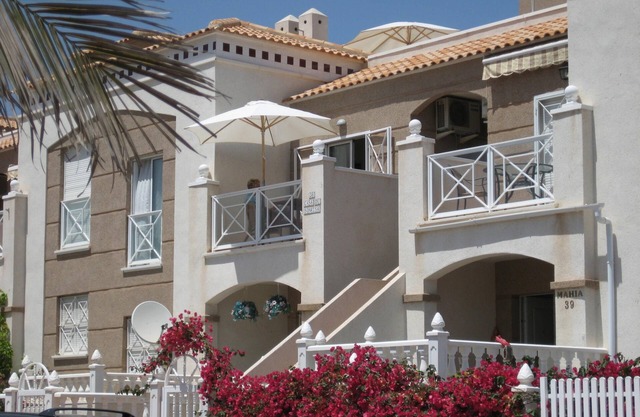 Ferienhaus 'Casa de Sonrisa' mit Pool zur gemeinsamen Nutzung, WLAN, Garten & Terrasse