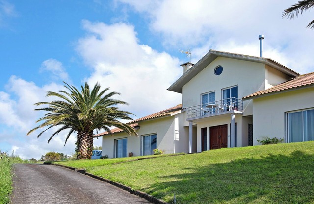 Ferienhaus 'Casa Do Monte' mit Meerblick, Gemeinschaftsgarten und WLAN