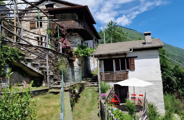 Ferienhaus 'Casa Grande' mit privatem Garten, Balkon und Wi-Fi