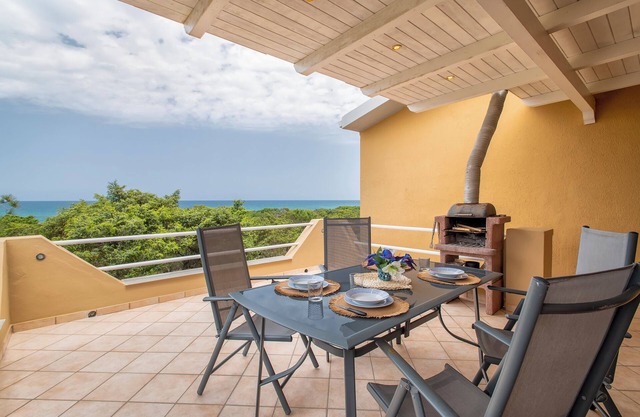 Ferienhaus 'Casa In Residence Villa Marina' mit Meerblick, Gemeinschaftspool und privater Terrasse