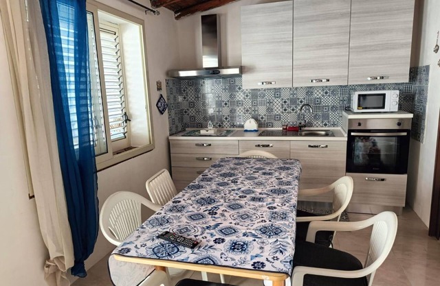 Holiday Home 'Casa Del Mare' with Wi-Fi and Air Conditioning
