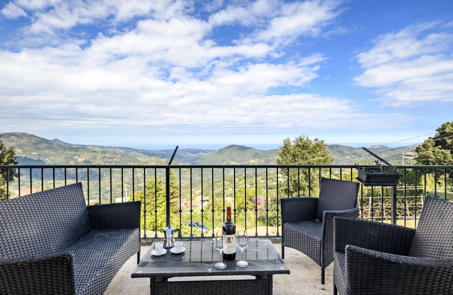 Ferienhaus "Casa Jerzu S'Essia De Su Santu" mit Meerblick, Garten & WLAN