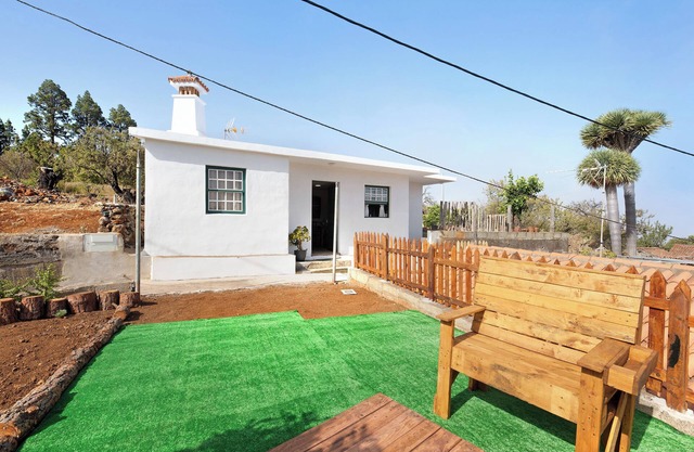 Ferienhaus 'Casa Mimí' mit Meerblick, privater Terrasse und eigenem Garten