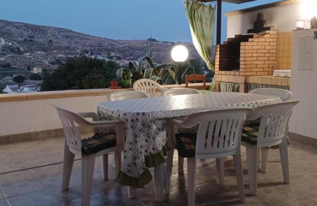 Ferienhaus 'Casa Montereale' mit Meerblick, privater Terrasse und WLAN