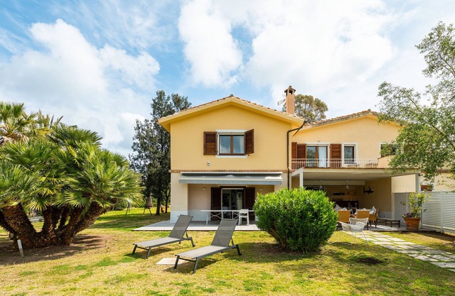 Ferienhaus 'Casa Peppina Sulla Spiaggia' mit privater Terrasse, Wi-Fi und Klimaanlage