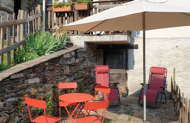 Ferienhaus 'Casa Piccola' mit Bergblick, Privatem Garten und Wi-Fi