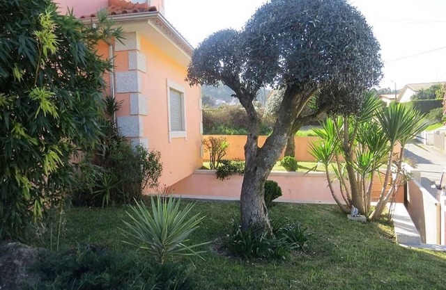 Ferienhaus 'Casa Portela' mit Bergblick, privatem Garten und WLAN