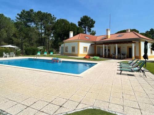 Holiday Home Casa dos Loendros by Interhome