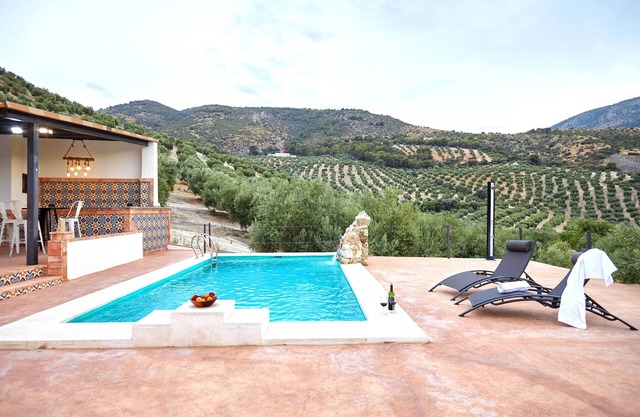 Ferienhaus 'Casa Rural La Encina' mit Bergblick, privatem Pool und Klimaanlage
