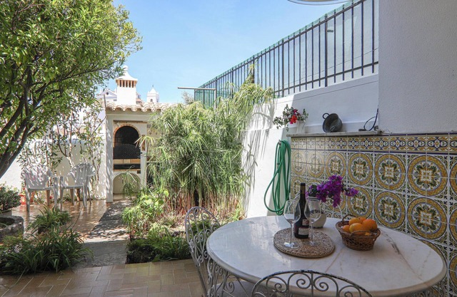 Ferienhaus "Casa Tangerina" mit Garten und WLAN; Parkplätze auf der Straße vorhanden