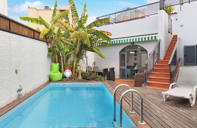 Ferienhaus "Villa Garajau House" mit Pool, Terrasse und WLAN