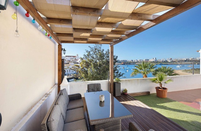Ferienhaus 'Casa Vista Rio' mit Meerblick, WLAN und Klimaanlage