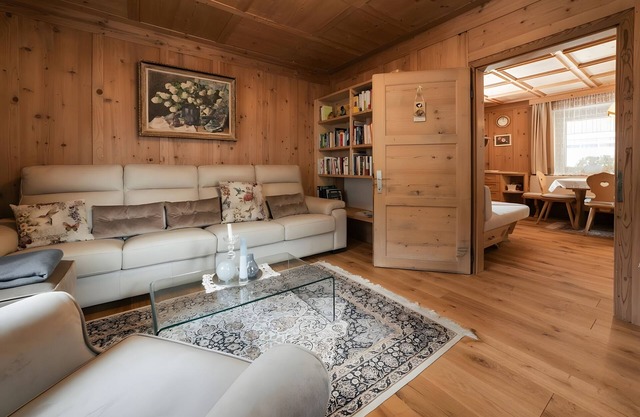 Ferienhaus 'Ciasa Ilda - Charming House' mit Balkon und WLAN