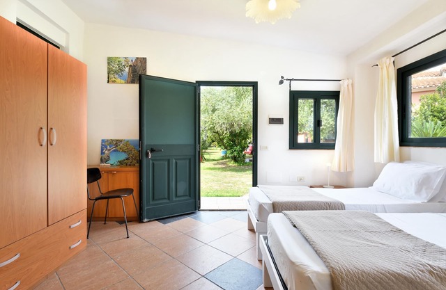 Ferienhaus Casa vacanze Congiu mit WLAN, Klimaanlage und Gemeinschaftsgarten; Parkplätze vorhanden