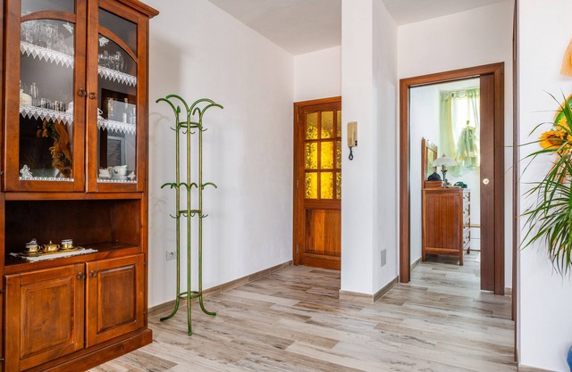 Holiday Home 'Da Elisa' with Private Terrace, Wi-Fi and Air Conditioning