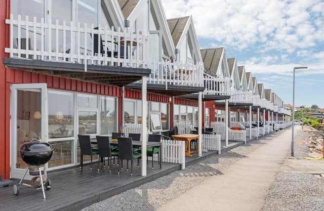 Holiday Home Eija - 5m from the sea by Interhome