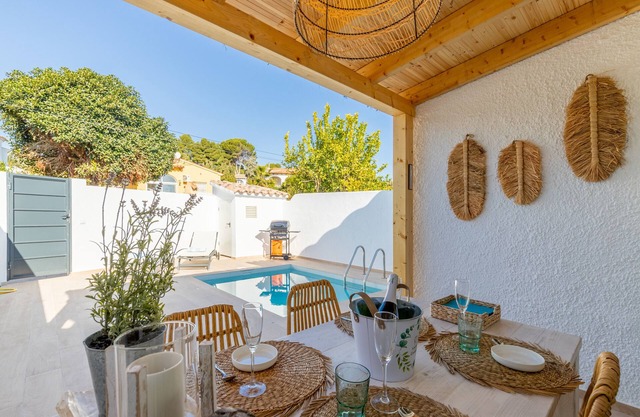 Ferienhaus "El Pinito Moraira" mit Privaten Terrassen, Privatem Pool und WLAN