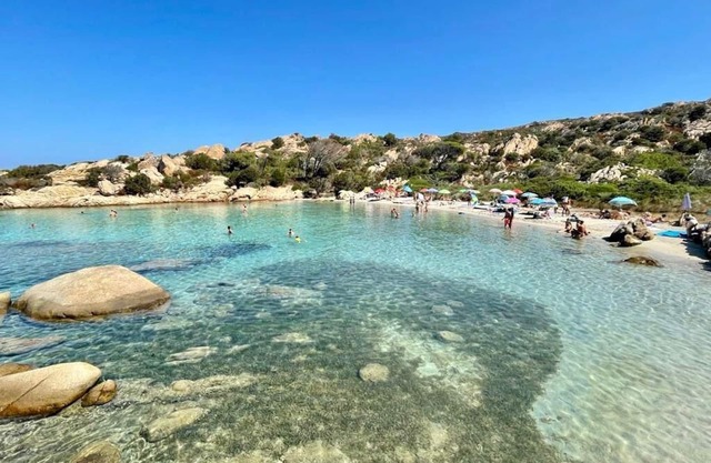 Ferienhaus Elegante villetta alla Maddalena mit Meerblick, Garten und WLAN