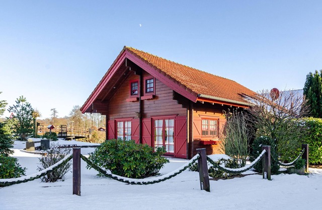 Ferienhaus 'Emslandstube' mit Seeblick, privater Terrasse und eigenem Garten