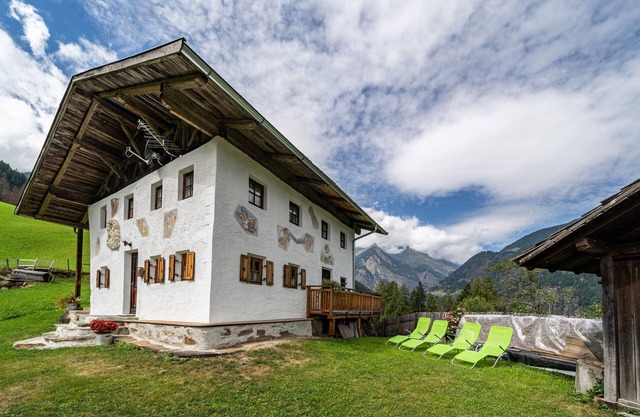 Ferienhaus "Engele" mit Bergblick, Privatem Garten und WLAN