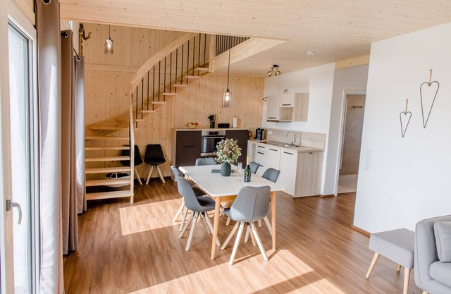 Ferienhaus Tannengrün" mit privater Terrasse, WLAN und Klimaanlage