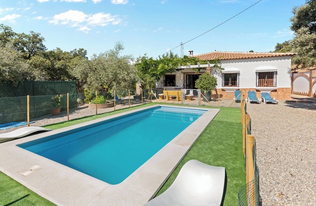 Ferienhaus 'Finca Rural Mazuqueto' mit Bergblick, privatem Pool und Wi-Fi