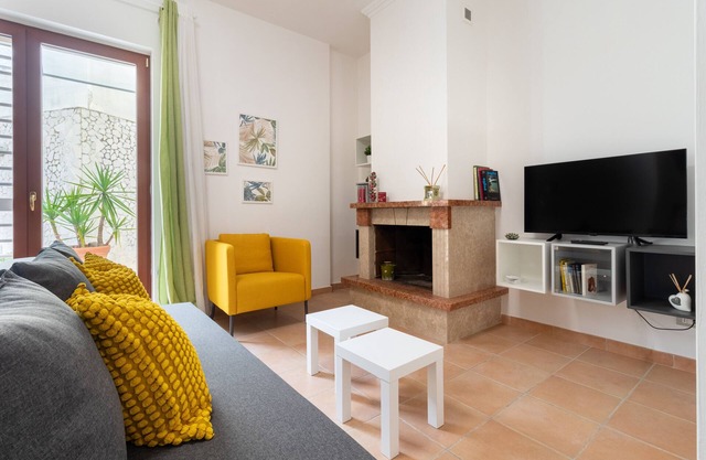 Ferienhaus 'Fiordiloto Apartment' mit privater Terrasse, WLAN und Klimaanlage