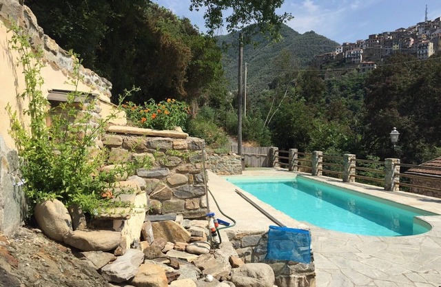 Fereienhaus für 4 Personen mit Pool zur Alleinnutzung