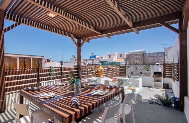 Ferienhaus 'Fuzeta' mit privater Terrasse, Wi-Fi und Klimaanlage