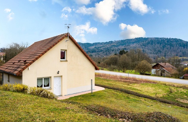 Ferienhaus 'Gîte Cerf' mit privater Terrasse, WLAN und Klimaanlage