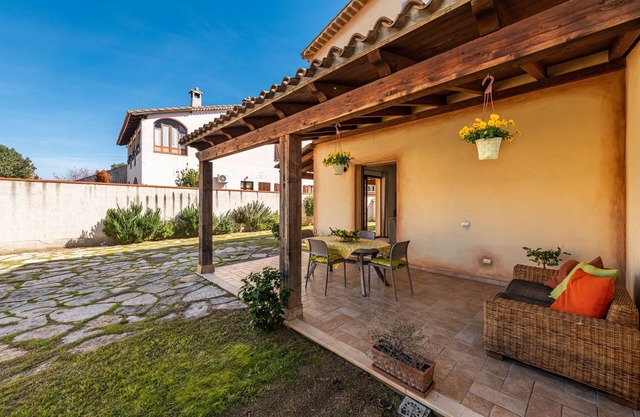 Ferienhaus 'Girasole' mit privater Terrasse, Garten und Klimaanlage