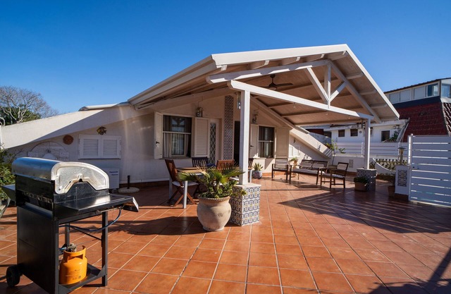 Ferienhaus "Giugiò" mit Bergblick, Terrasse und Klimaanlage