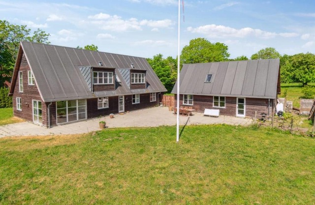 Holiday Home Guthbrand - 800m from the sea by Interhome