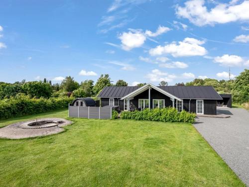 Holiday Home Helrun - 750m from the sea by Interhome